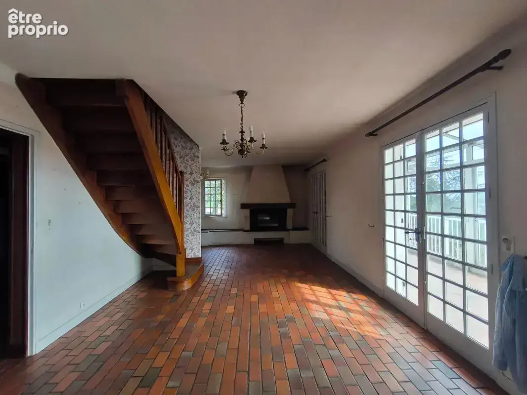 Belle Maison de 200 m² sur terrain arboré de 2 496 m² (Vue Pyrénées) - photo 4