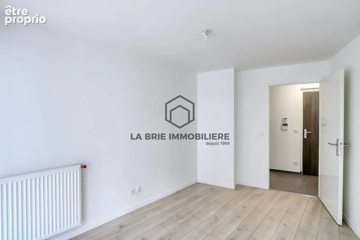 Appartement 4 pièces 76 m² à vendre à Villiers-Sur-Marne (94350) - photo 3