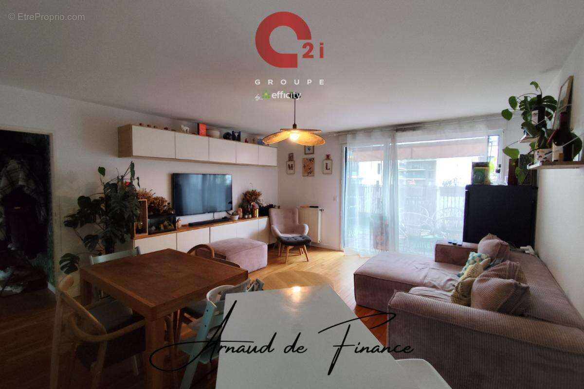 Appartement à GENNEVILLIERS