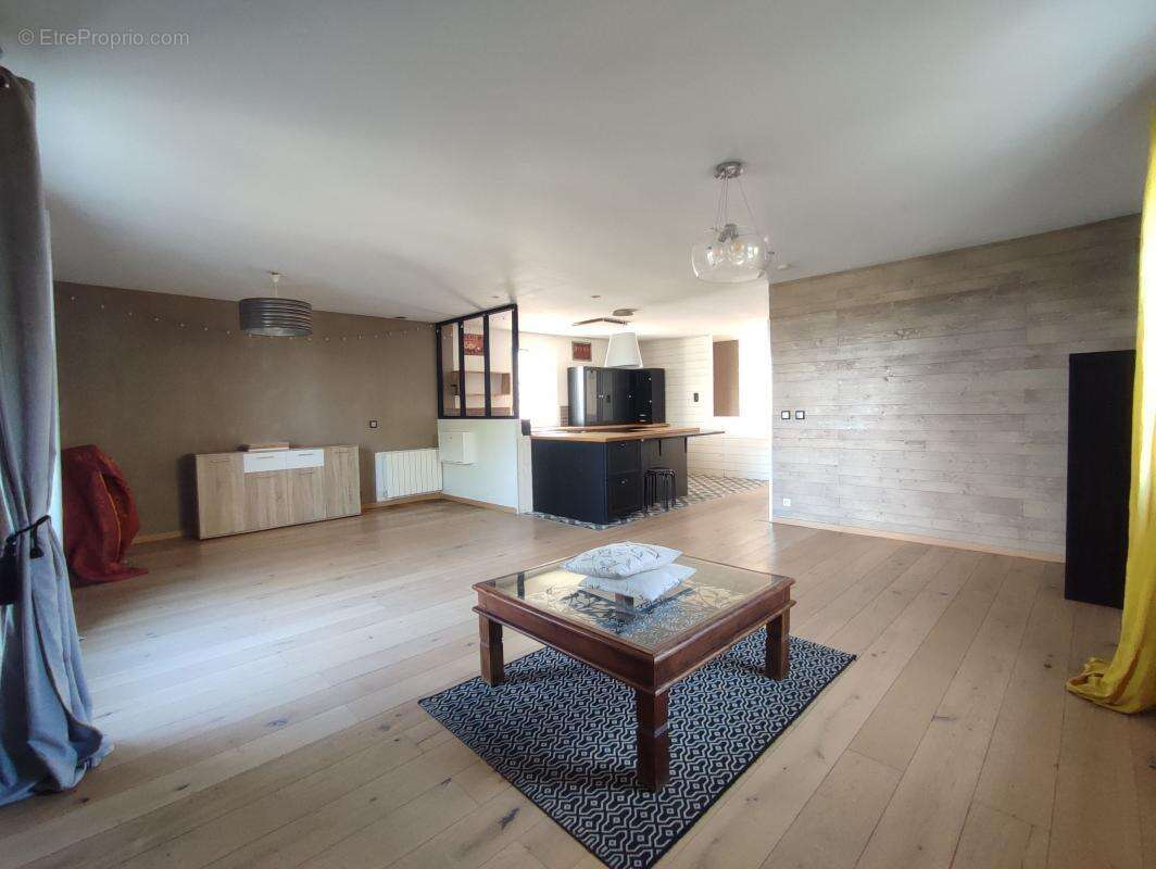 Maison à PORT-DES-BARQUES