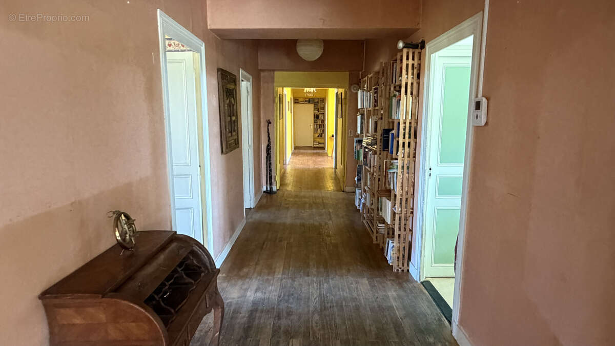 Maison à SAINT-JEAN-D'ANGELY