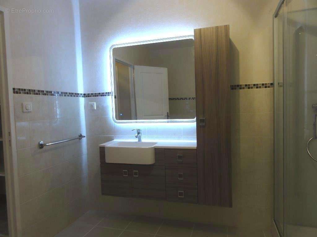 Appartement à SAINT-FIRMIN