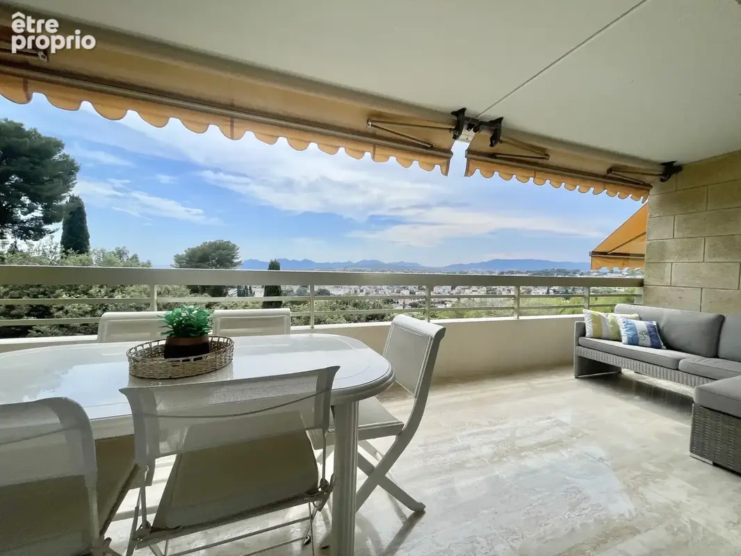 Appartement à LE CANNET