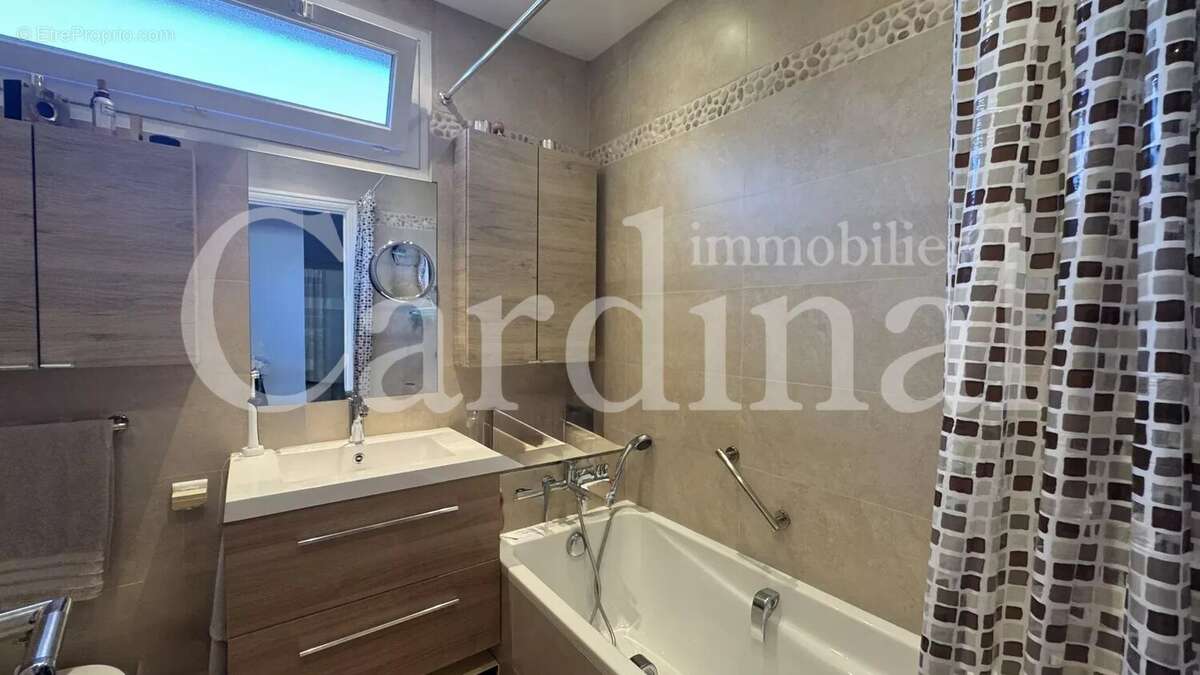 Appartement à NOISY-LE-ROI