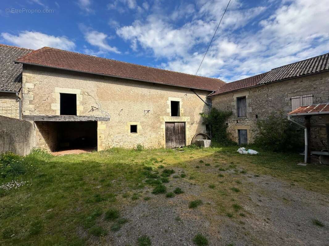Maison à JOUSSE