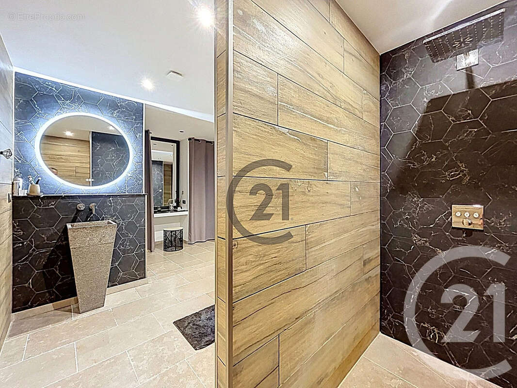 Maison 375 m² à Bazancourt  - photo 12