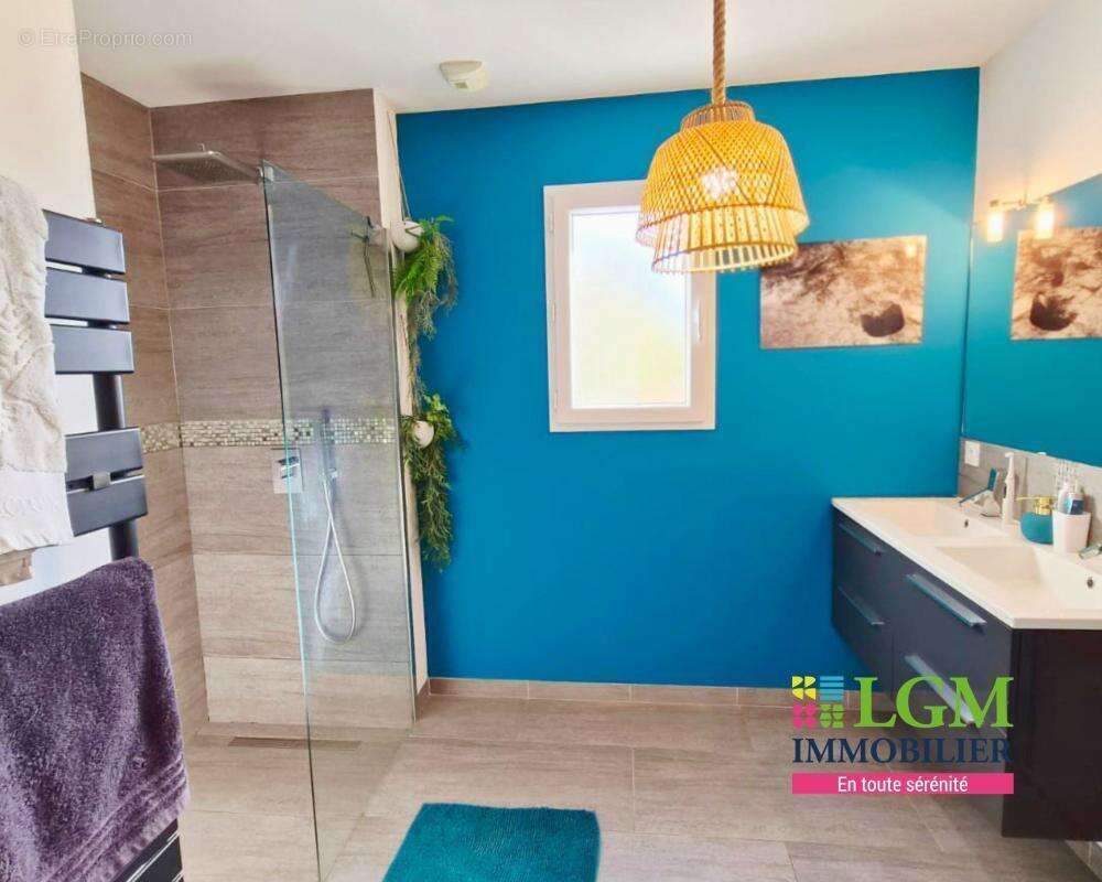 Maison à PLAN-DE-LA-TOUR