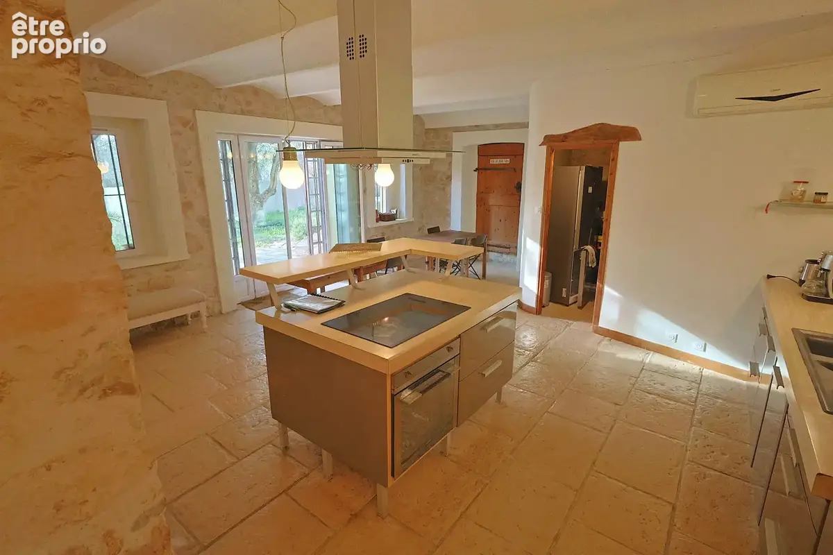 Exclusivité – vallauris – ancienne bergerie rénovée – 193 m² – 5 chambres – piscine - photo 20