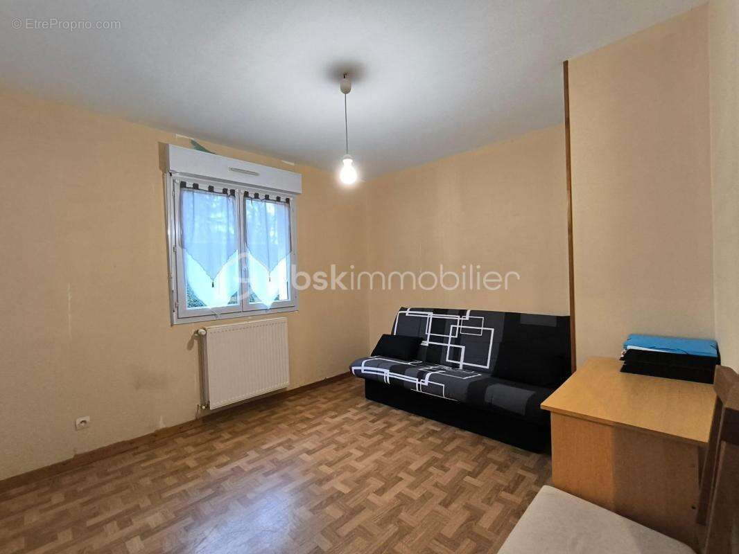 Maison à LA CHAPELLE-DE-GUINCHAY