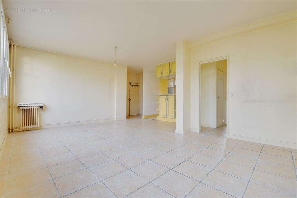 Appartement à PARIS-20E