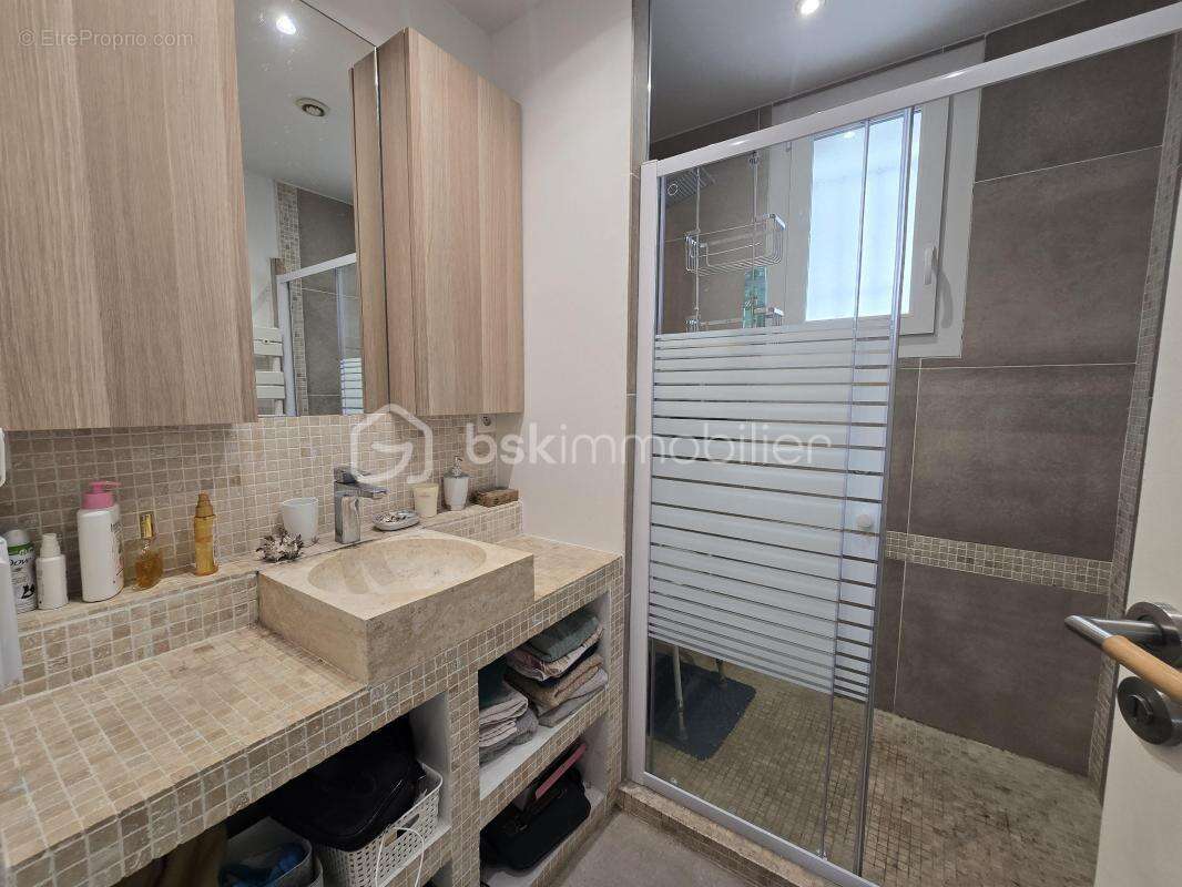 À VENDRE – Maison contemporaine de plain-pied avec panneaux photovoltaïques – Montélimar - photo 6