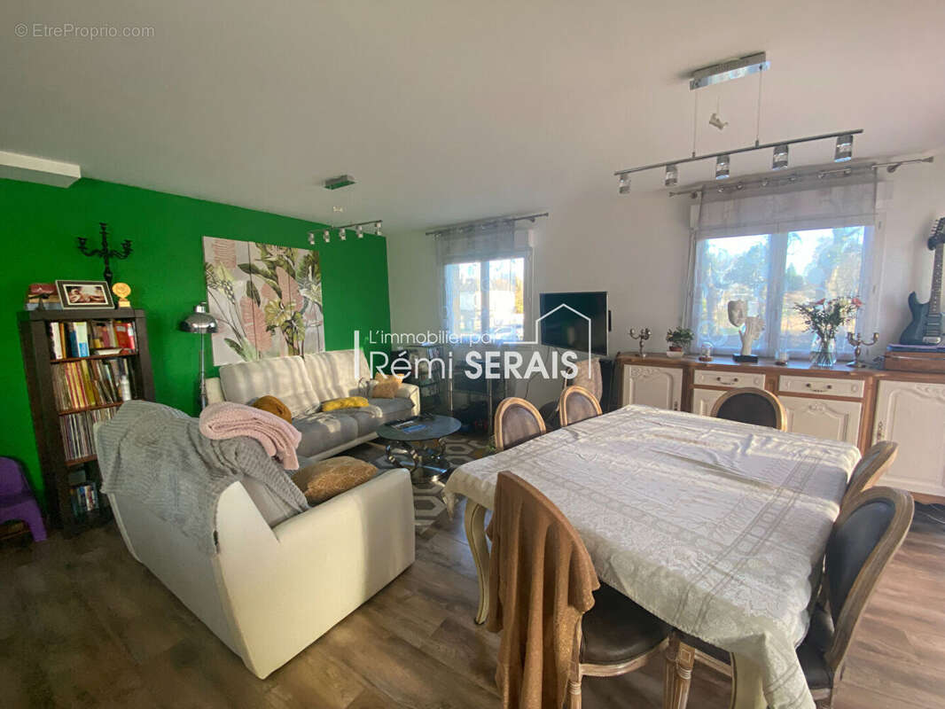 Appartement à SAINT-GEORGES-DES-GROSEILLERS