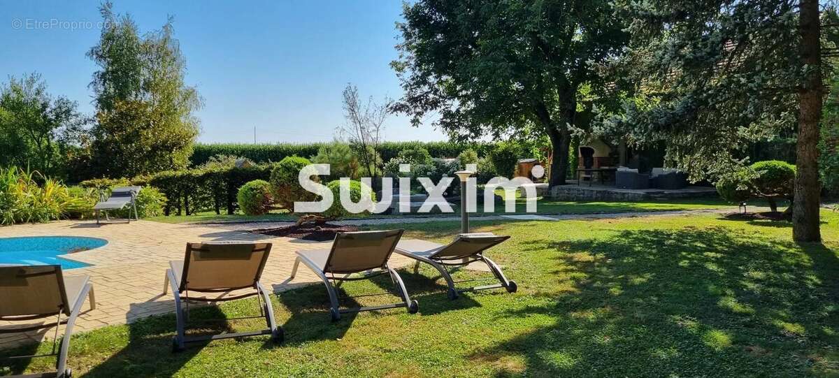 Maison à LONS-LE-SAUNIER