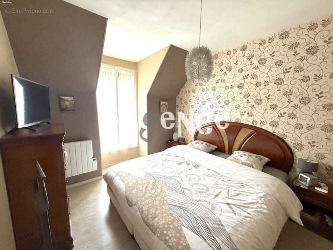 Maison à CLAYE-SOUILLY