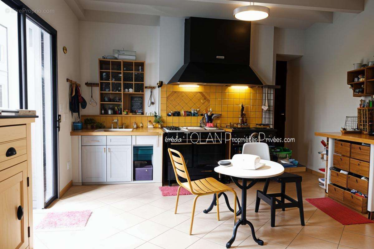 Maison à LAROQUE-TIMBAUT