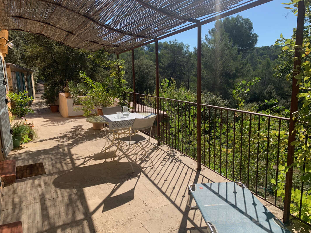 Propriété avec dépendances et vue montagne à Barjols - photo 3