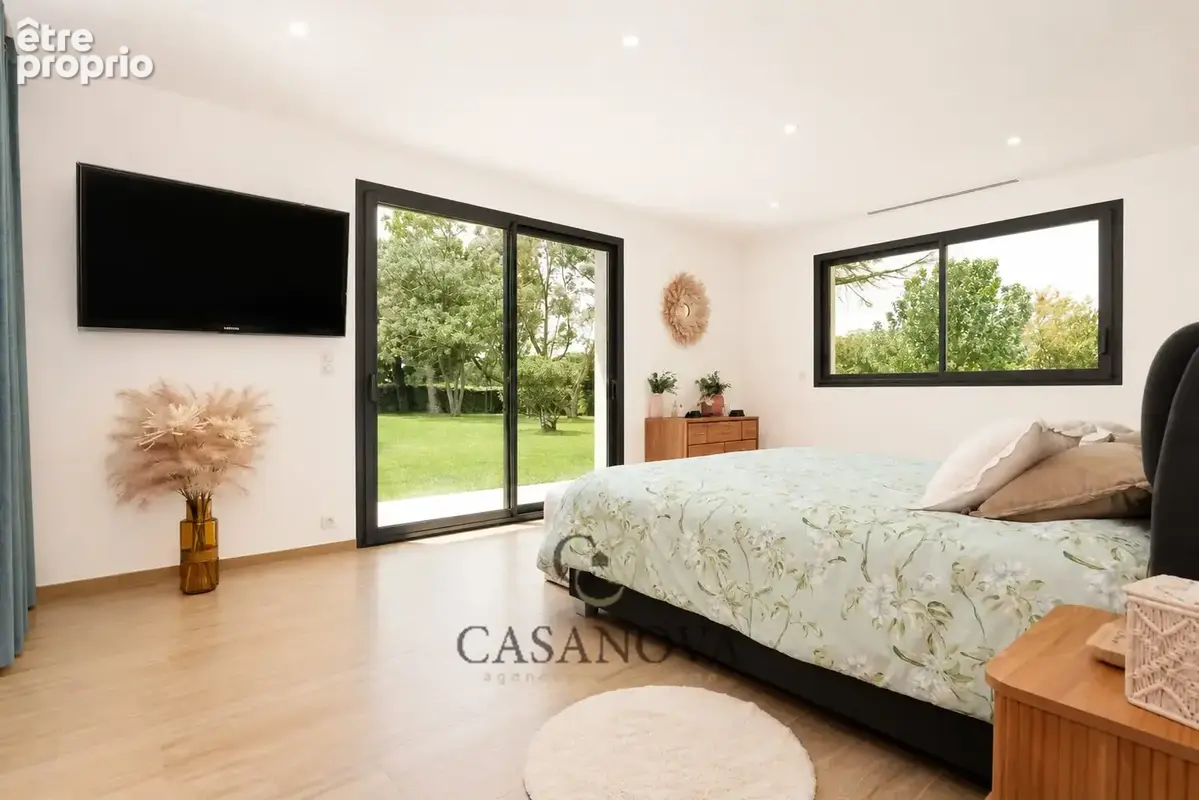 Propriété de 351 m² avec piscine et terrain de 7 310 m² aux portes de Montpellier - photo 13