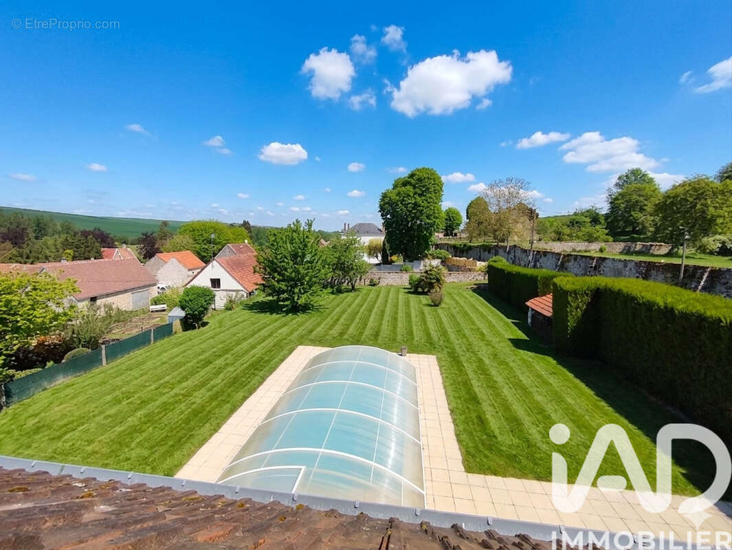 Maison 278 m² à Coulonges-Cohan  - photo 2