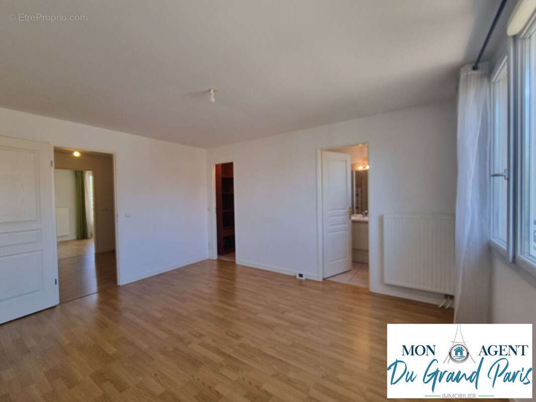 Maison à TOUSSUS-LE-NOBLE