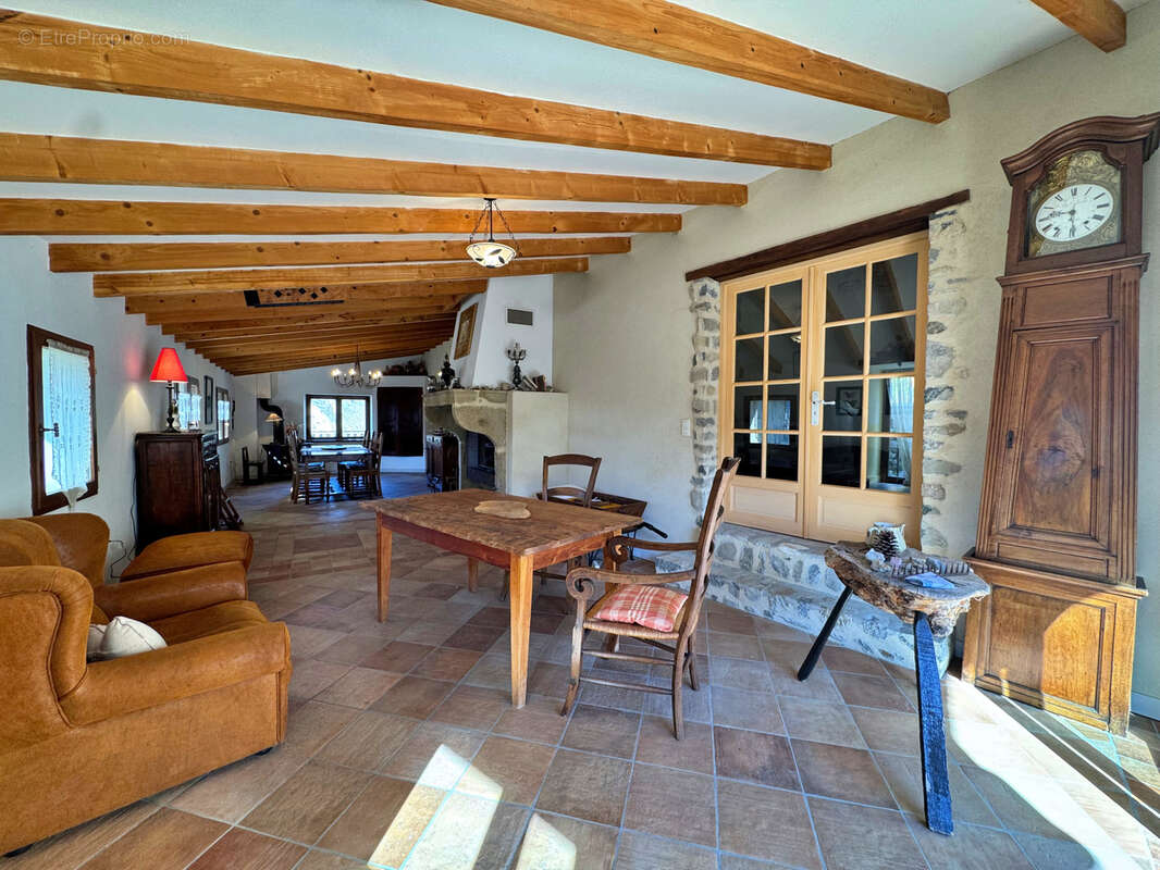 Maison à RIMON-ET-SAVEL