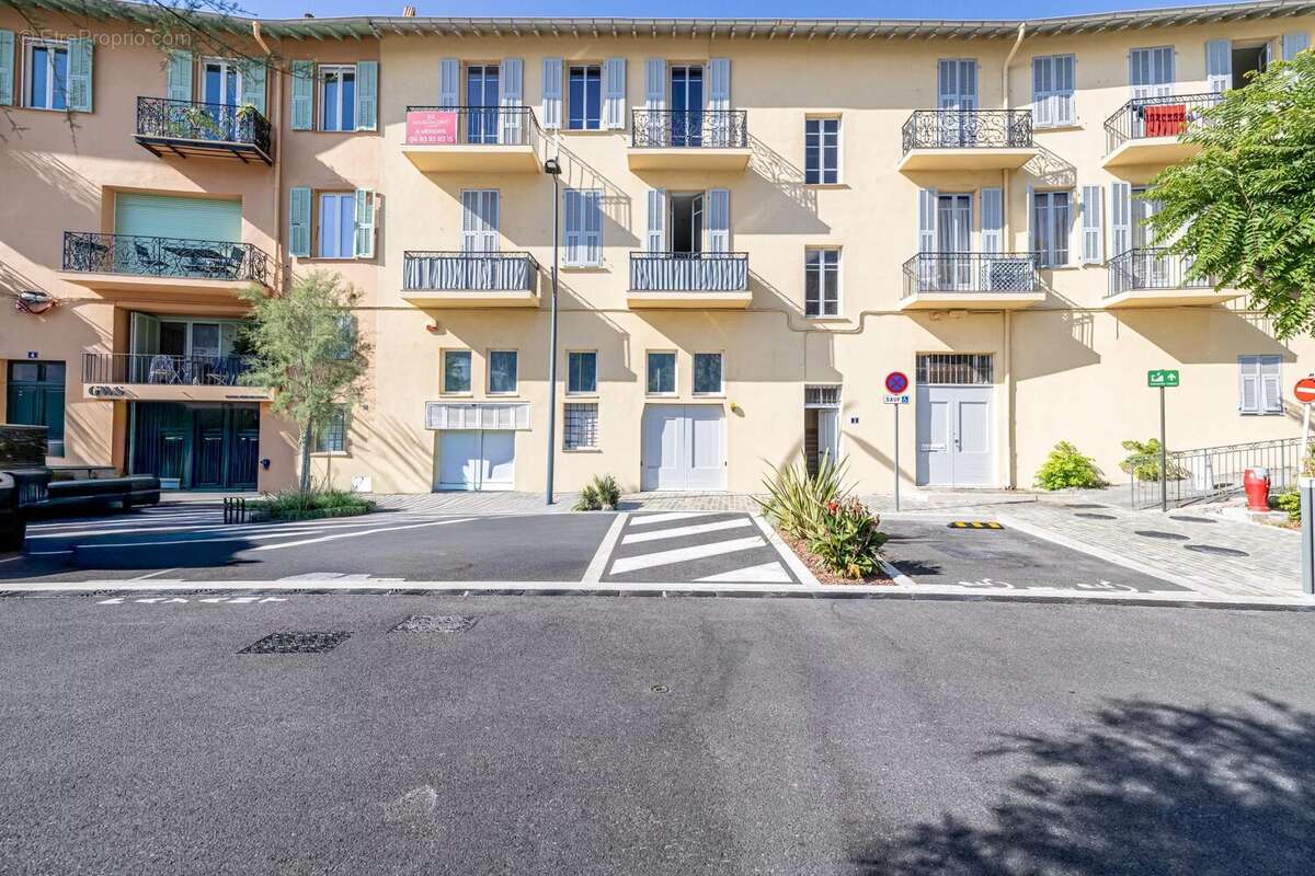 Appartement à BEAULIEU-SUR-MER