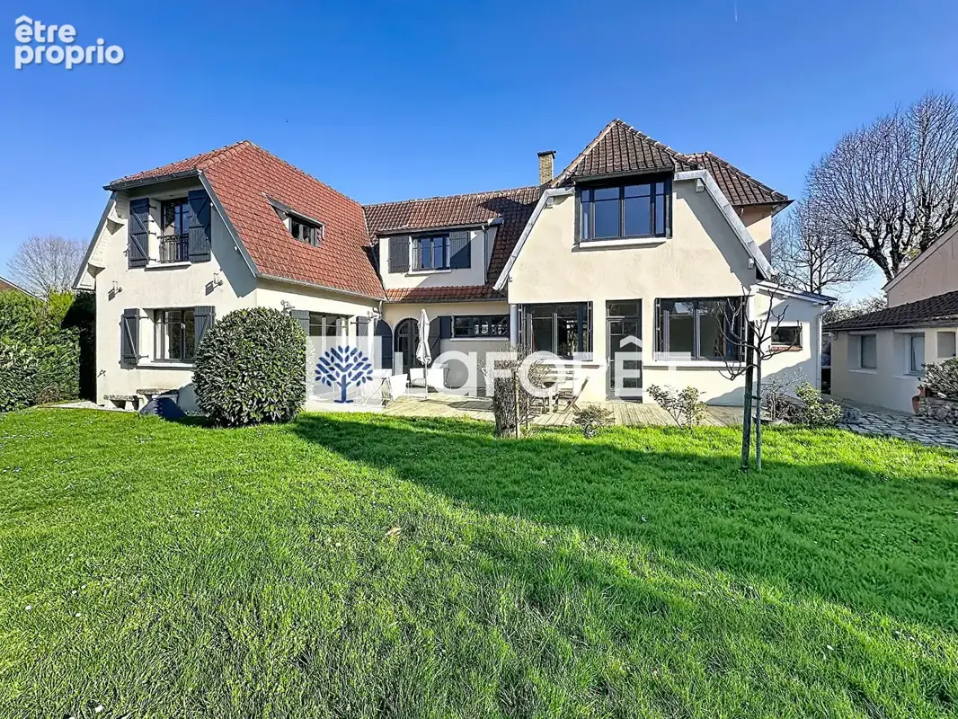 Photo Maison à Saint-Nom-La-Breteche au prix de 1 195 000€