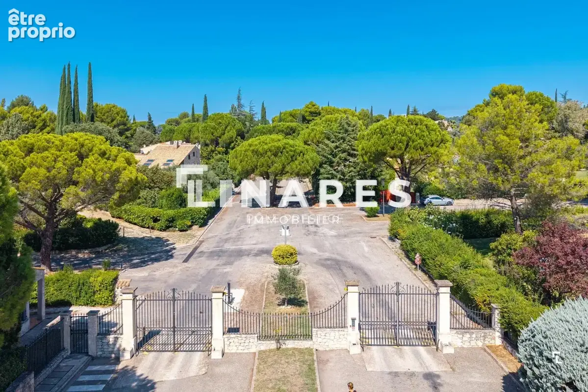 LA MOLIÈRE - Maison familiale de 248 m² avec piscine - Résidence sécurisée - 13100 Aix-en-Provence - photo 26