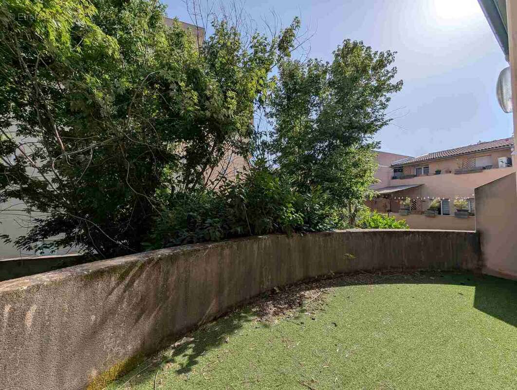 n°3 - Appartement à VILLEURBANNE