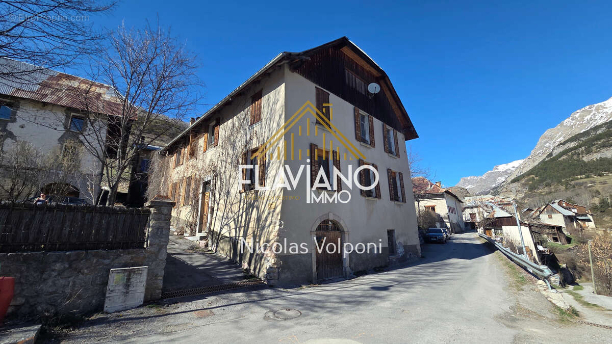 Appartement à SAINT-PAUL-SUR-UBAYE