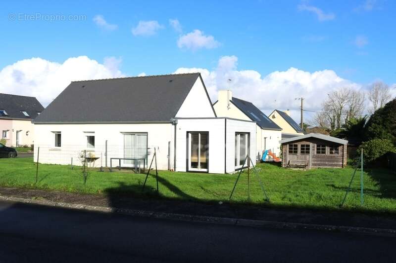 Maison à PLONEOUR-LANVERN