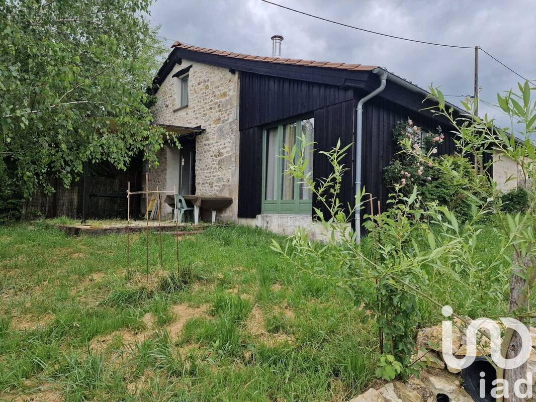 Photo 1 - Maison à VARAIGNES