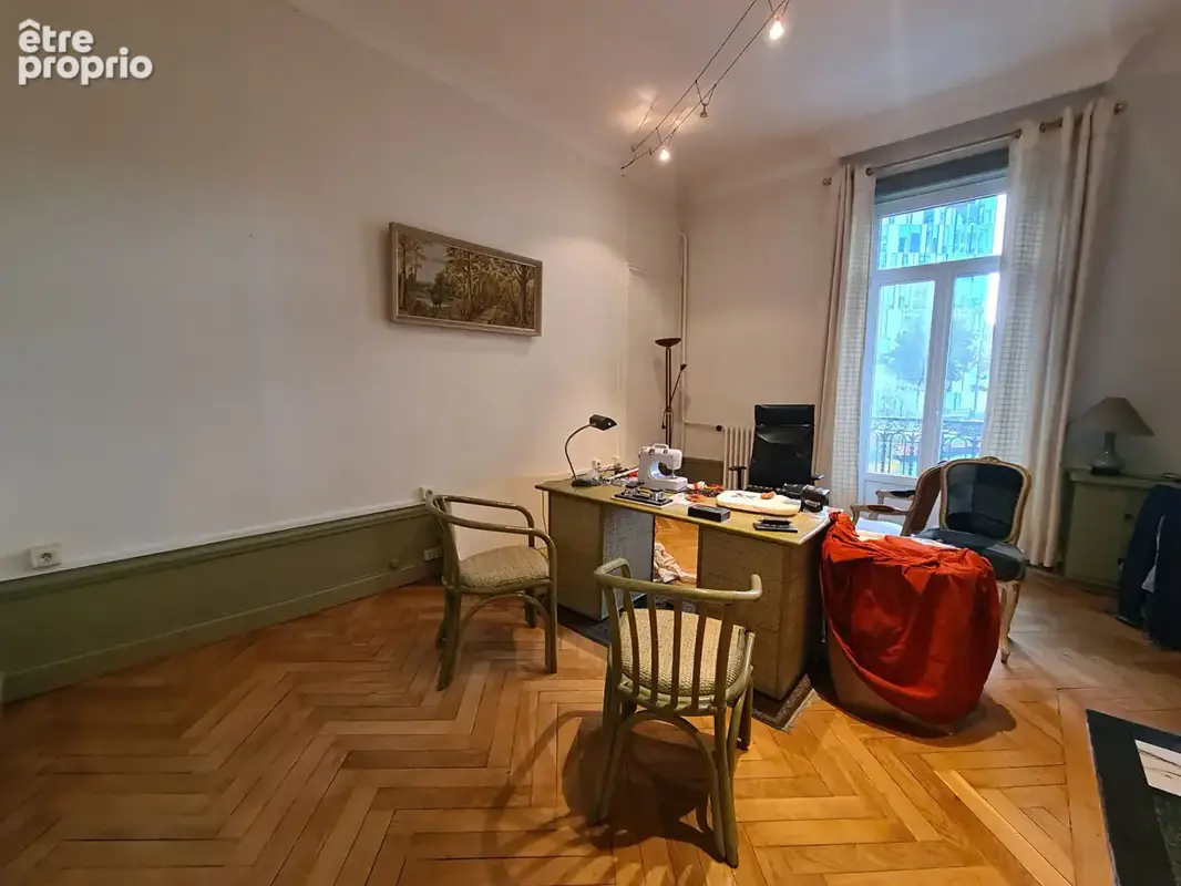 Rare, Superbe appartement haussmannien, secteur Chateaucreux - photo 6