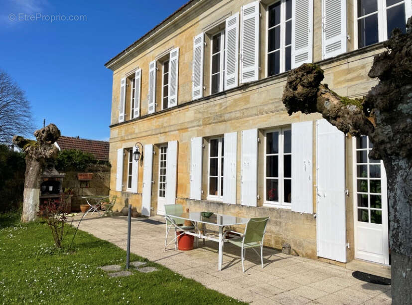 Maison à BAYON-SUR-GIRONDE