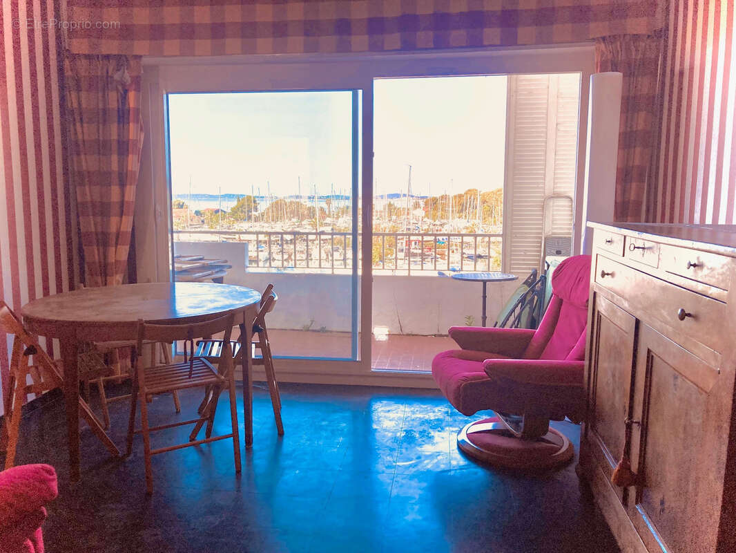 Appartement à HYERES