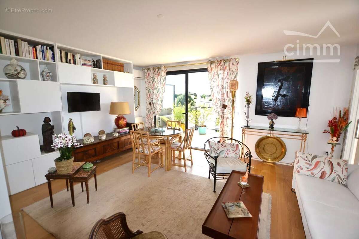 Appartement à SAINT-MAUR-DES-FOSSES