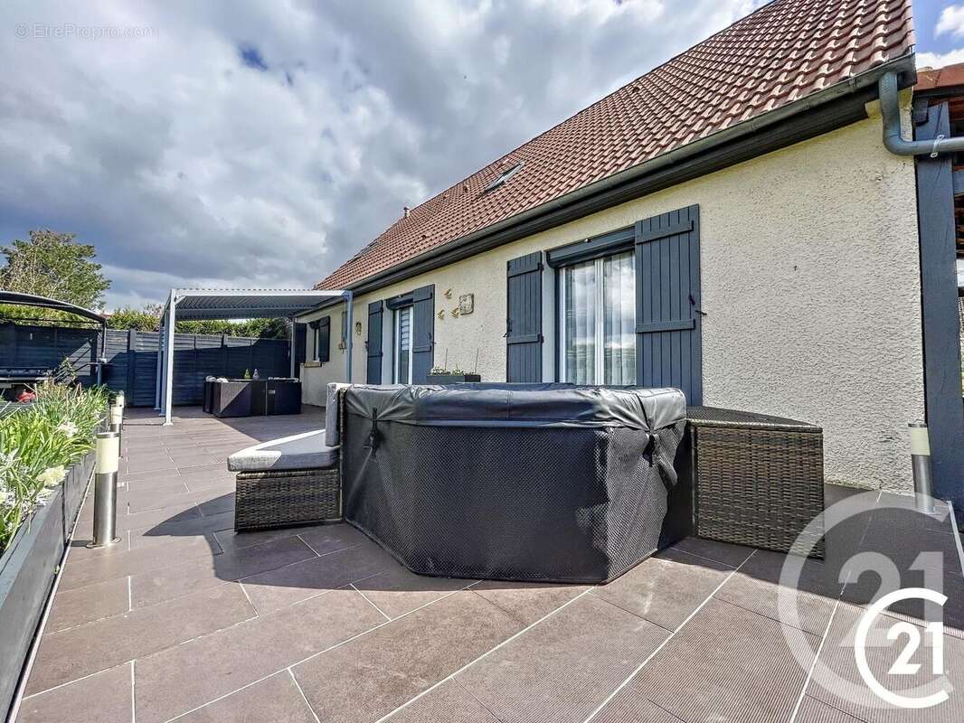 Maison à MAROLLES-SUR-SEINE