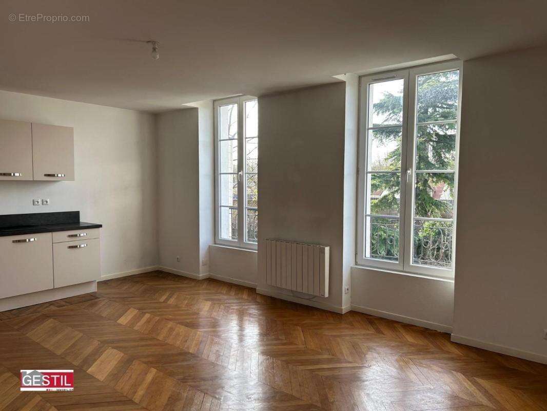 Appartement à SAINT-OUEN-L'AUMONE