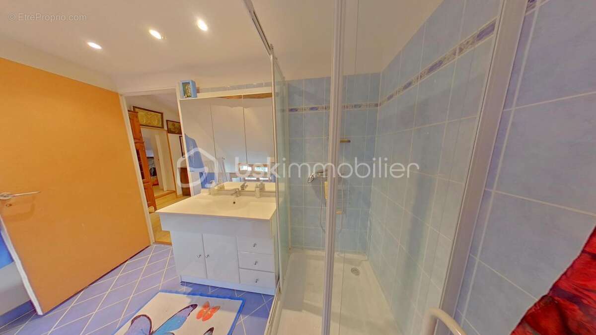 Corps de ferme de 179 m² avec une grande de grange  150 m² sur 1624 m² de terrain - photo 21