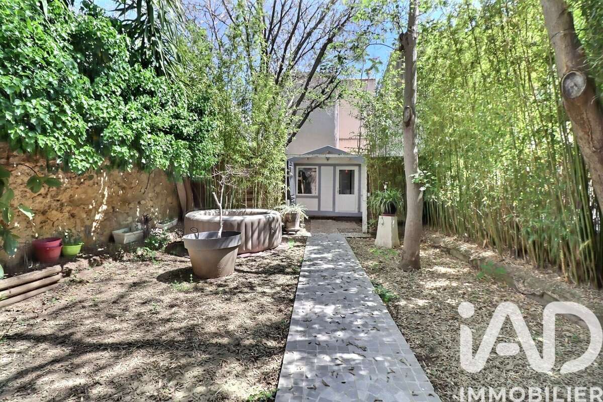 Photo 2 - Maison à MARSEILLE-12E
