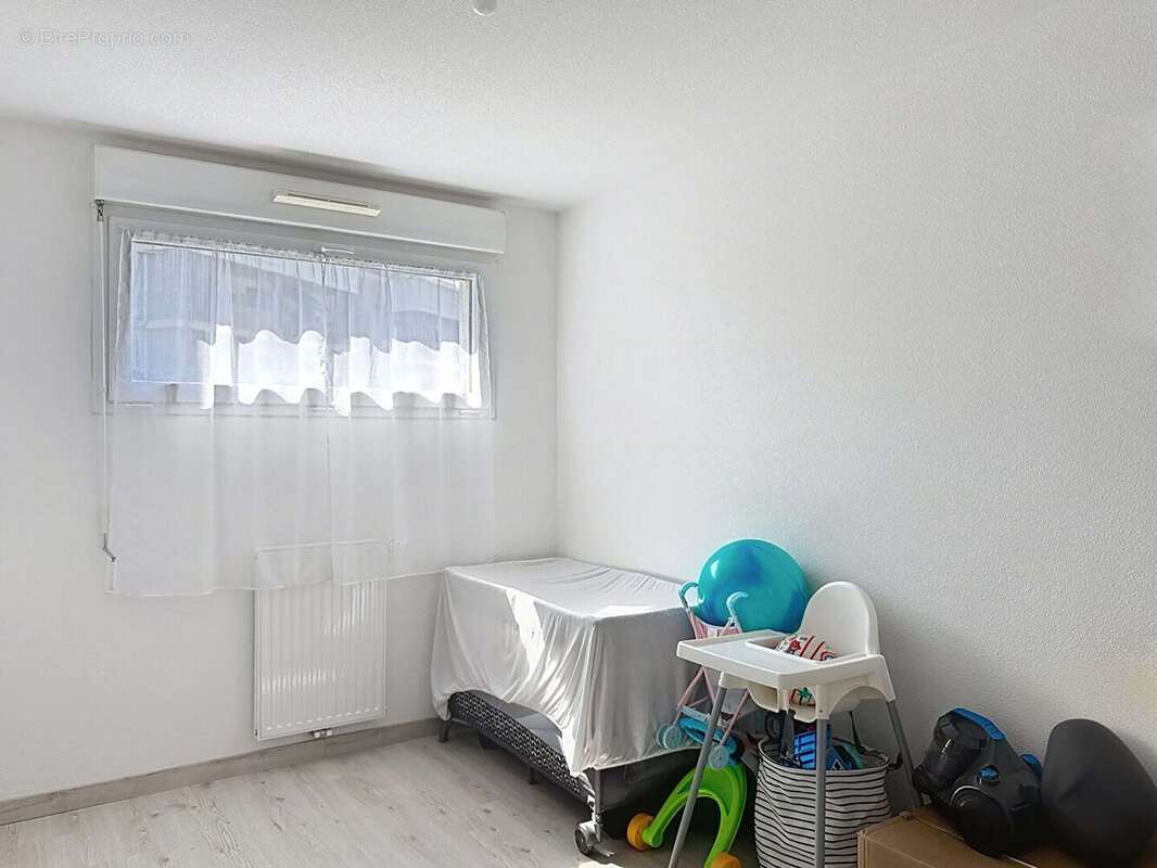 Appartement à VILLENAVE-D&#039;ORNON