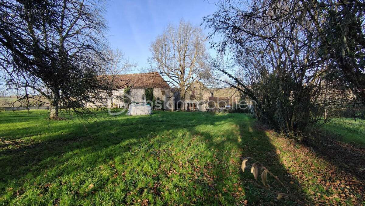 Maison à TRONSANGES