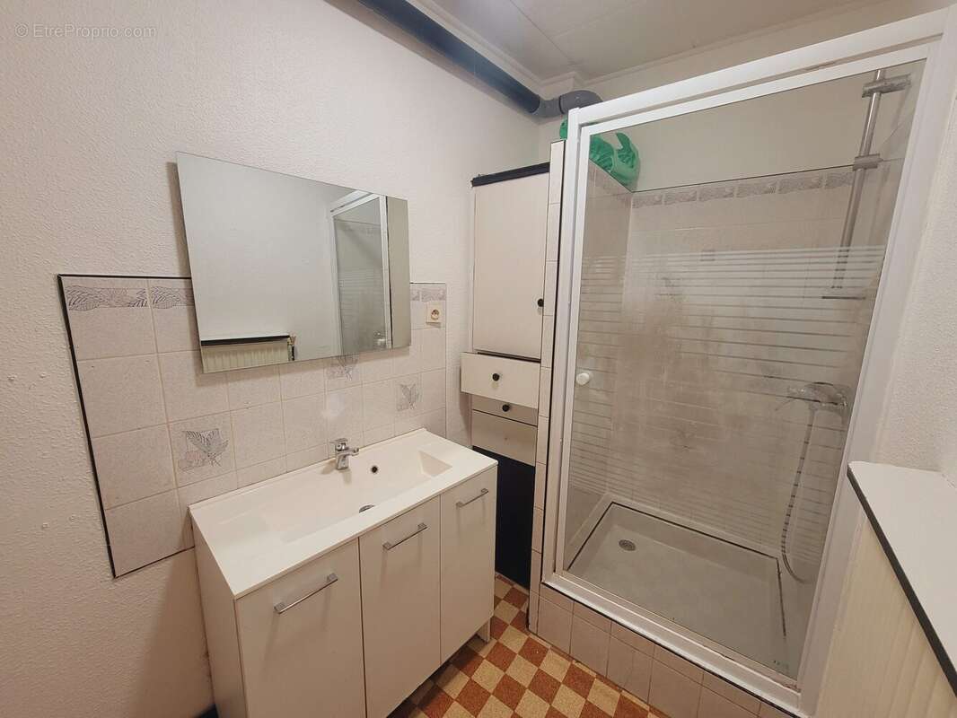 Appartement à AVESNES-SUR-HELPE