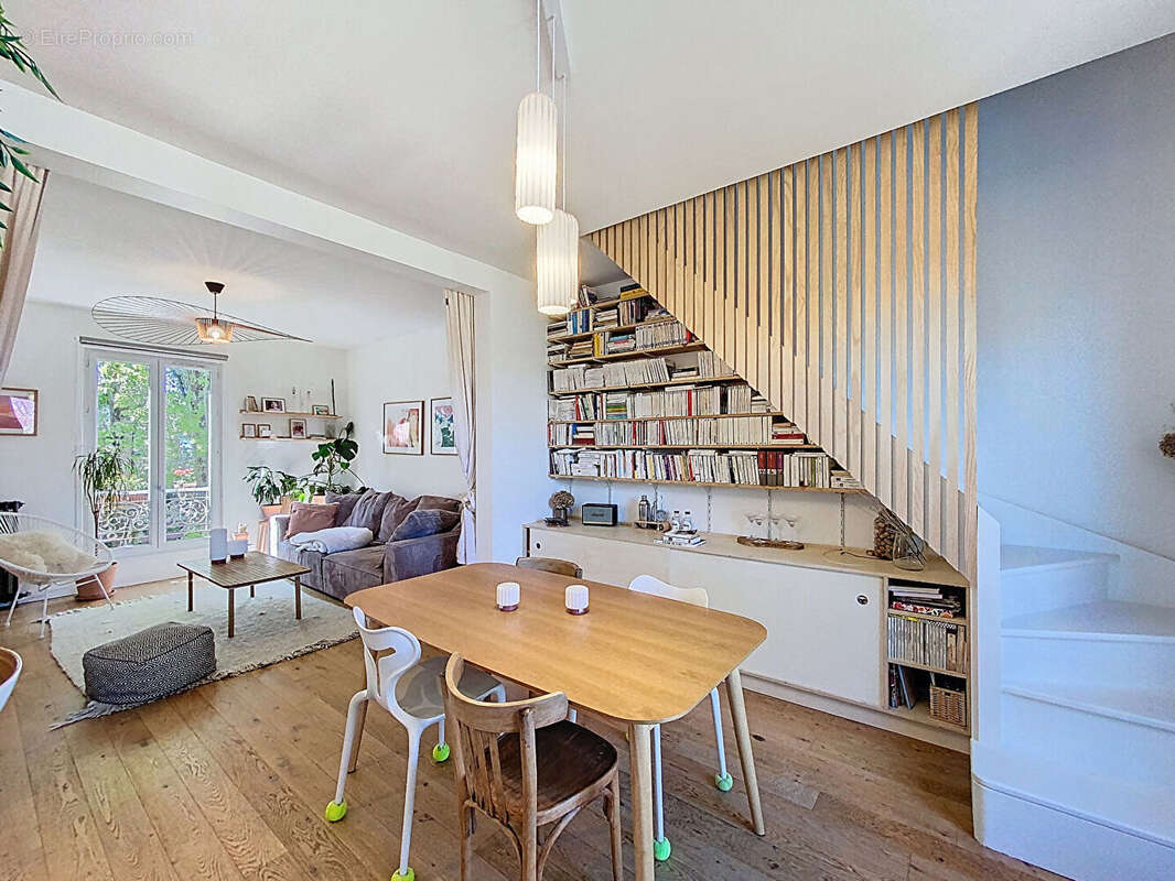 Appartement à SAINT-MAUR-DES-FOSSES