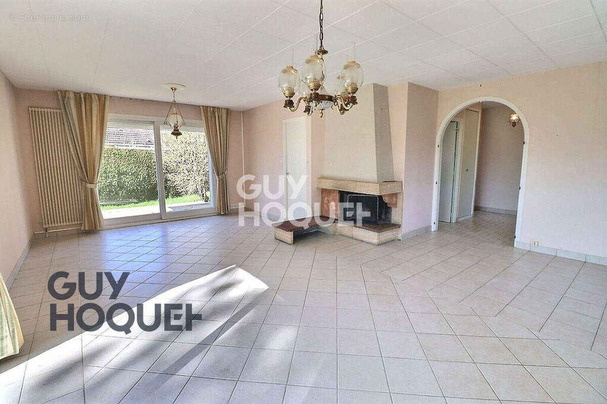 Maison à BERNAY