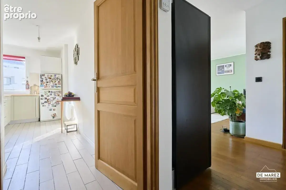 Exclusivite : t4 avec balcon et cave a proximite du tram st maur ! - photo 4