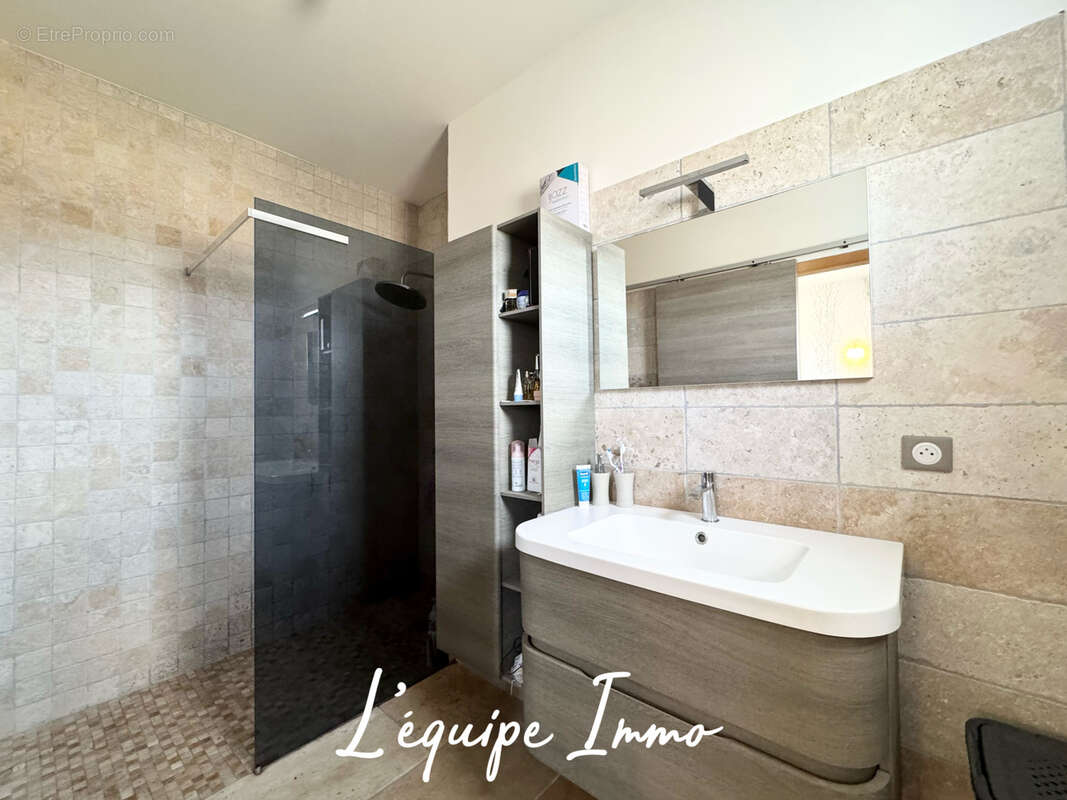 Maison T5 avec sous-sol, piscine et vue panoramique - photo 7