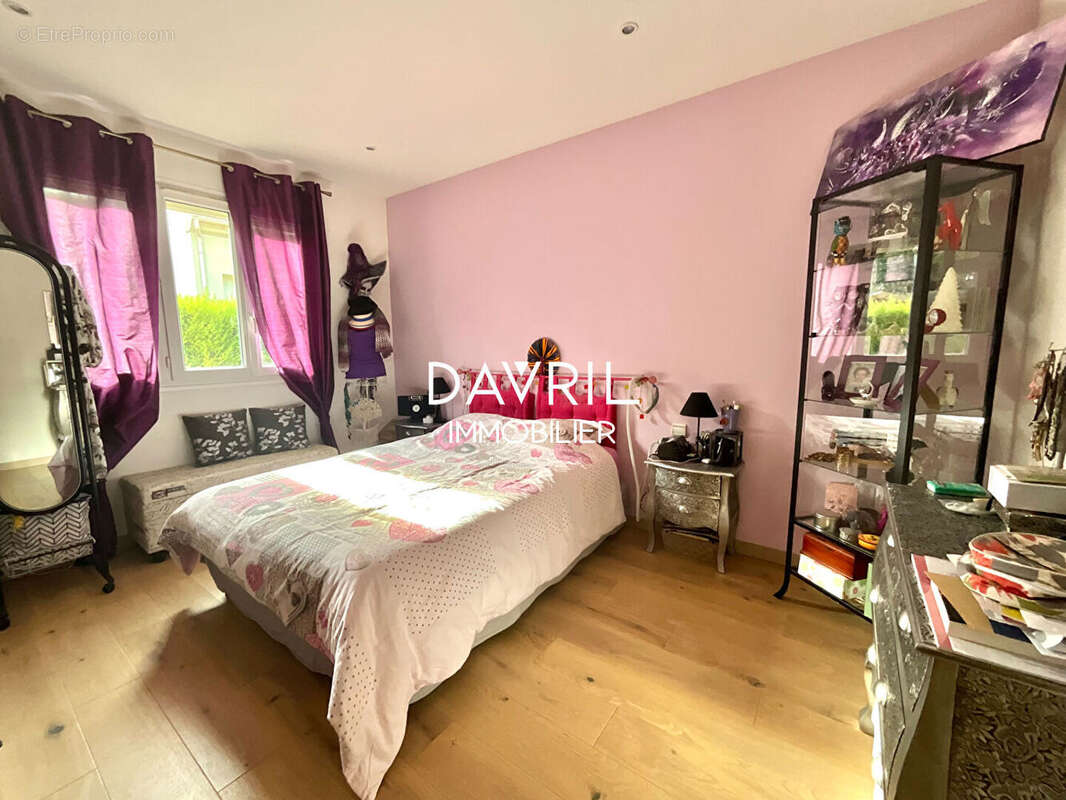 Maison à JOUY-LE-MOUTIER