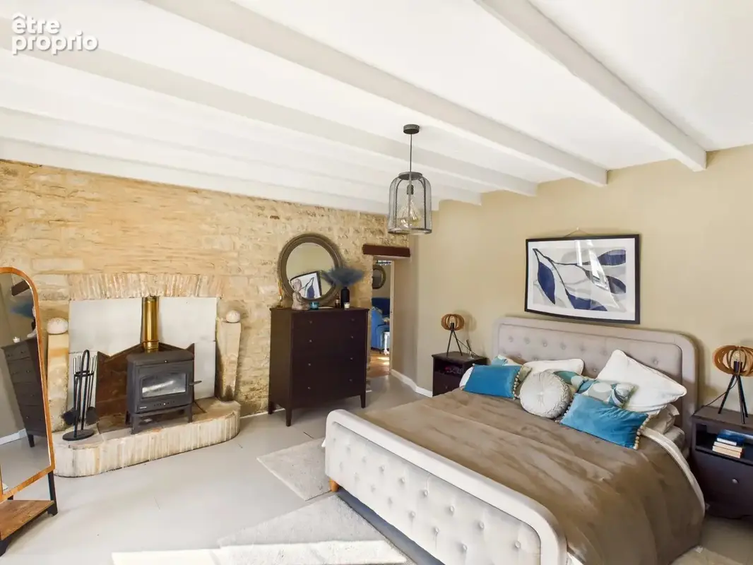 Superbe maison de campagne avec piscine, beaucoup d'espace et un potentiel de revenus - photo 4