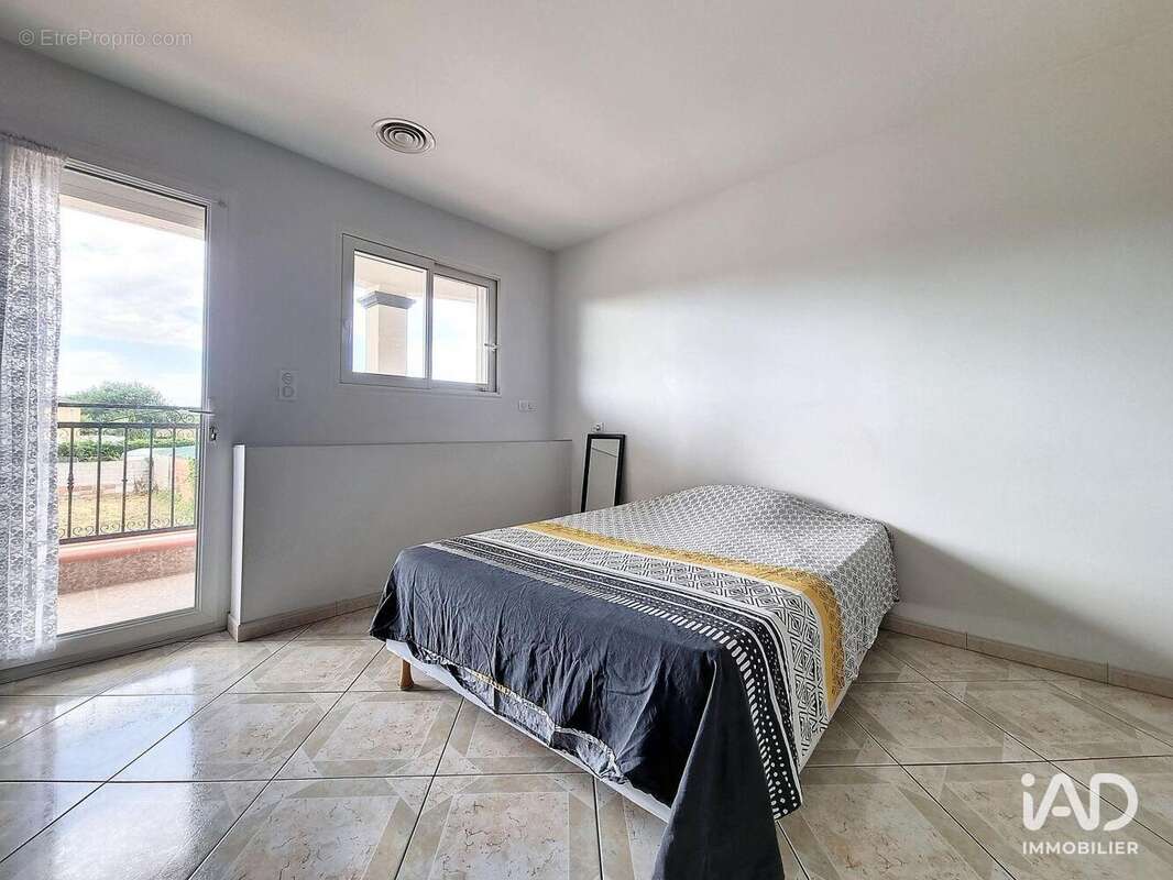 Maison 169 m² à Orgueil  - photo 8