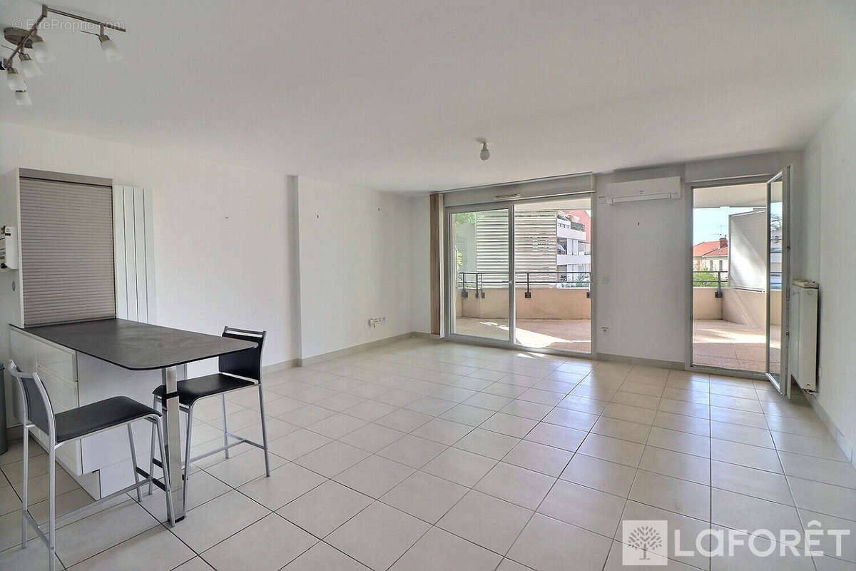 Appartement à HYERES